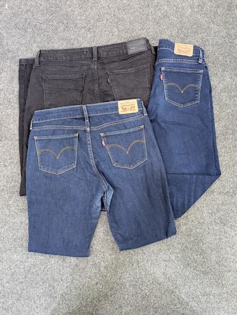 CRZ1961 Ladies Levi’s Jeans