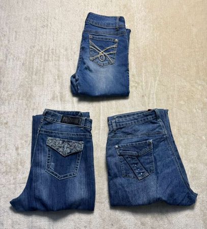 Beautiful backpocket flared jeans