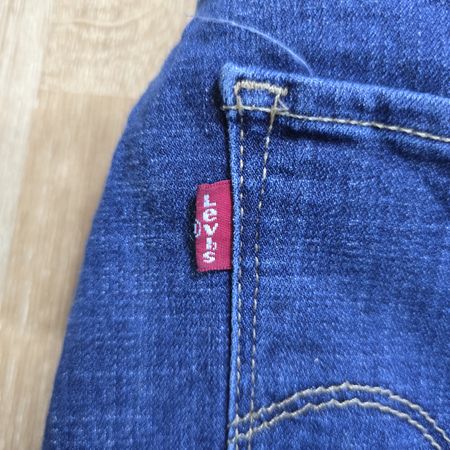 AV-1123 Levi’s Bootcut Jeans