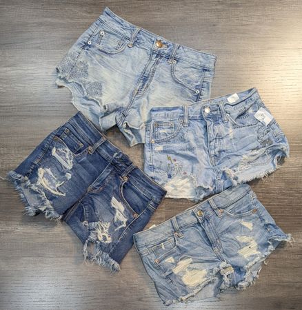 4138 - American Eagle, Abercrombie Shorts