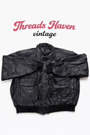 Vintage Black Leather Bomber Jacket – Classic Normal & Oversized Retro Style