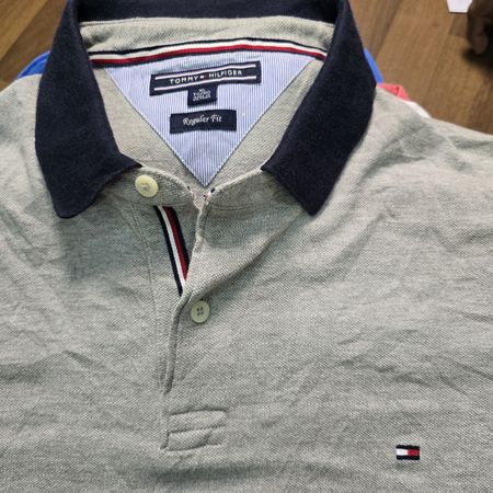 AV-1139 Tommy Hilfiger T-Shirts