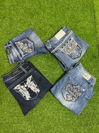 Yv257 Embroidered Jean 9P