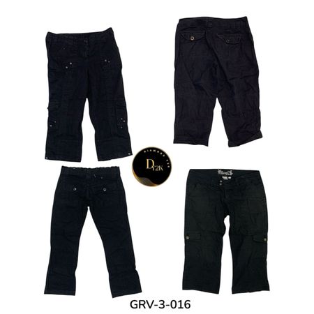 Y2k black cargo capri (GRV-3-016)