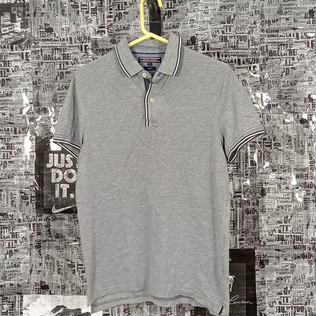 TOMMY HILFIGER POLO SHIRTS & CREW NECK T-SHIRT BUNDLE 05