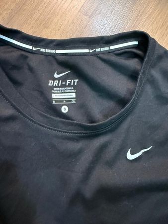 AV-1135 Nike T-Shirts s/s