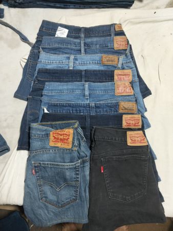 LEVI'S SHORTS