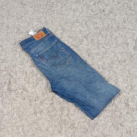 LEVI'S WOMEN'S DENIM JEANS BUNDLE 33