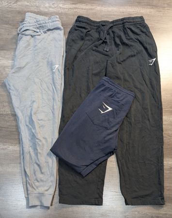 4293 . Gymshark Trousers