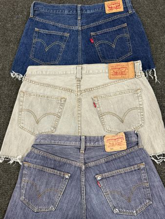 🔥 Levi's Cut Off Shorts
