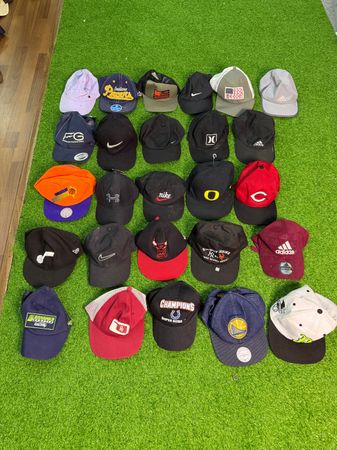 AVG-0340 Mix Branded Caps