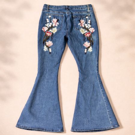 Y2K Flared Women Embellished Embroidered Jeans