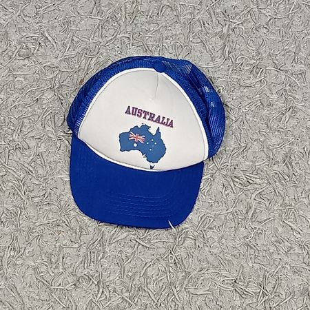 VINTAGE CAPS BUNDLE 08