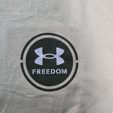 AV-1205 Under Armour T-Shirts s/s