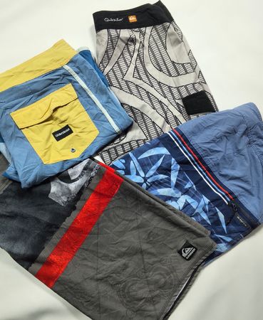 Quiksilver Shorts (HH12)