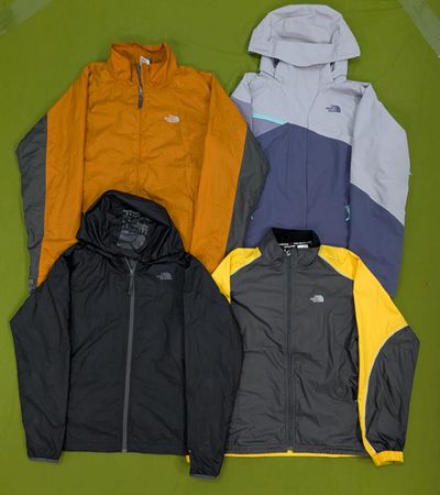 RV2456 The North face Jackets
