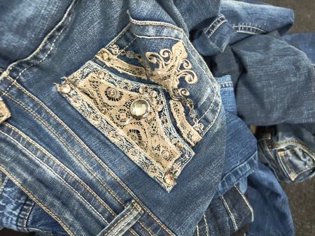 Jeans brodés sur mesure 15 pièces pour Lindseyzahiya