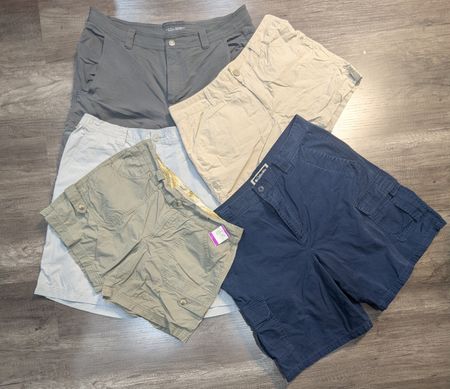 4376 - Columbia, The North Face Short