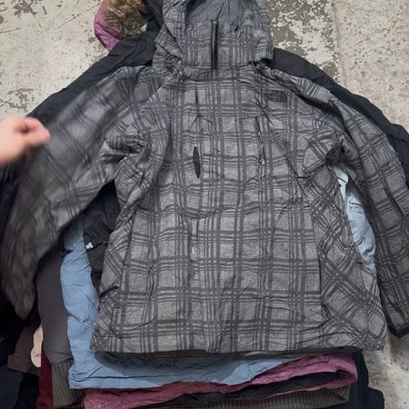 NORTH FACE WATERPROOF & WINDBREAKER JACKETS