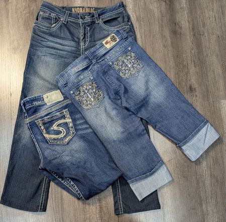 4389 - Embroidery style Jeans