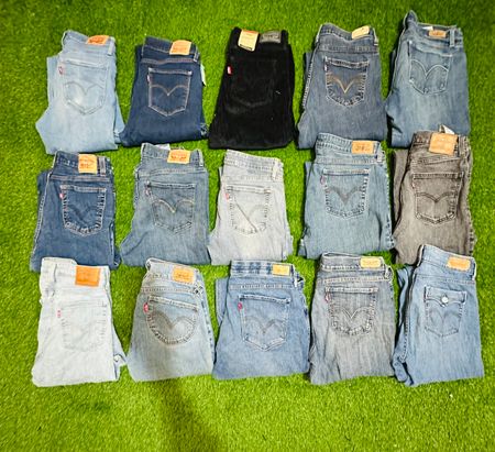 Levi’s Flared jeans 15 pieces
