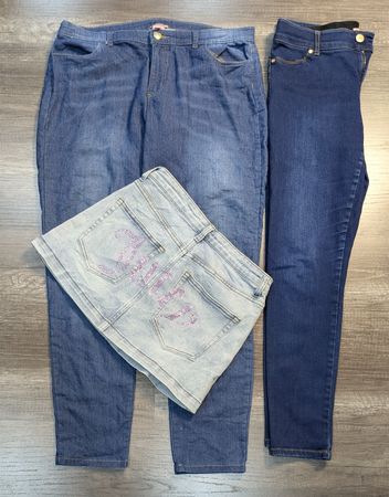 4407 - Juicy Couture Skirt, Jeans