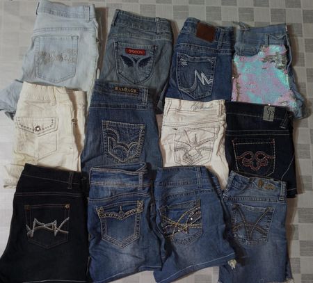 NO BOUNDARIES AND OTHER MIX BRANDS MINI SHORTS (ID 1186)