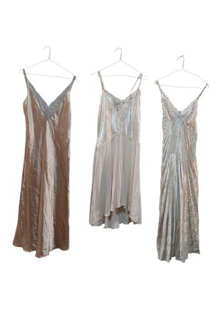 Slip dresses -9p -15/3/26