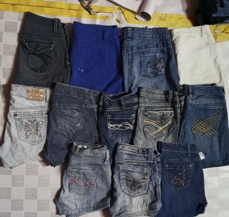 APT.9  AND OTHER MIX BRANDS MINI SHORTS (ID 1195)