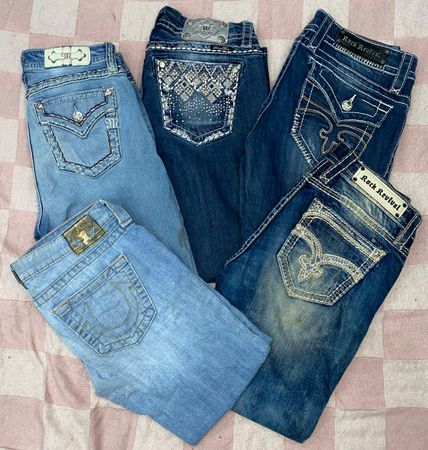 Rock Revival & Miss Me Capri (BV1426)