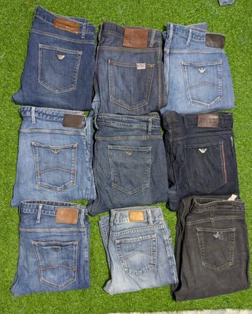 ARMANI JEANS (A 22)