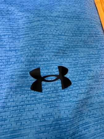 AV-1252 Under Armour T-shirts s/s