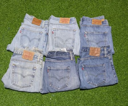 LEVI’S JEANS (A 26)
