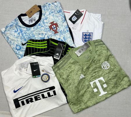 Football T-shirt WR_01178