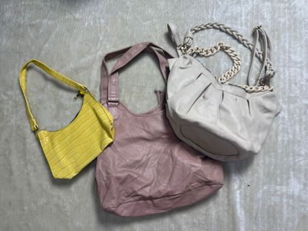 Esta beleza de bolsas no estilo Y2K