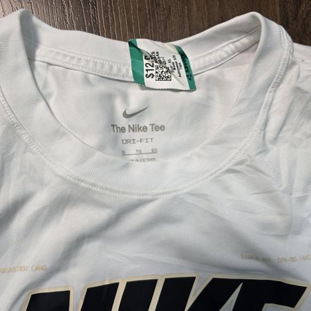 AV-1267 Nike T-Shirts s/s