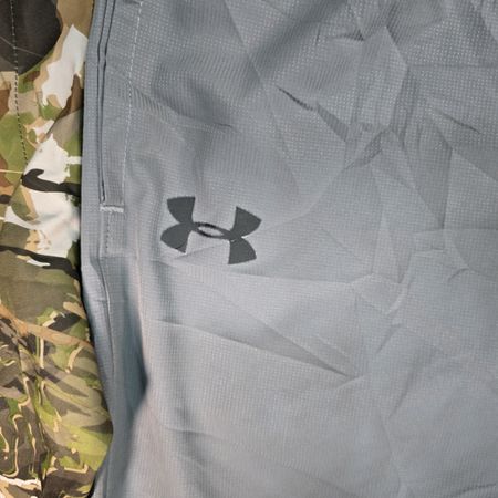 AV-1271 Under Armour Track Pants