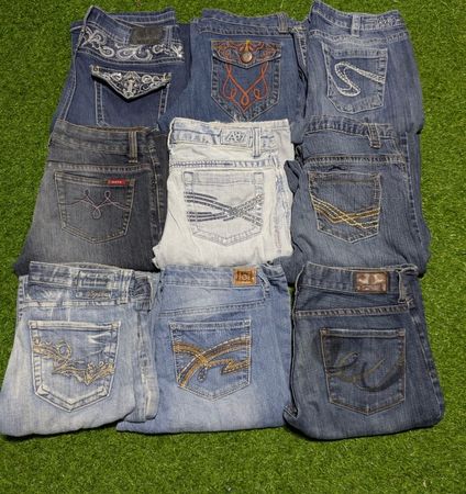 LEI AND OTHER MIX BRANDS JEANS (B 23)