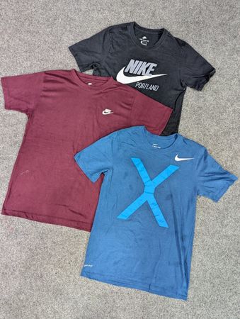 T-shirts Nike ZV2055