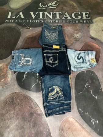 Women’s Retro Y2K Bootcut Jeans – Flared Fit with Embroidered Back Design