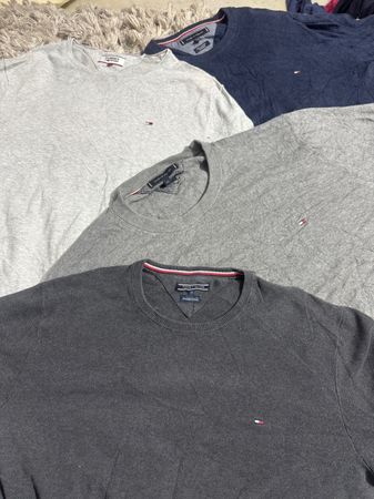 トミー・ヒルフィガーのセーター