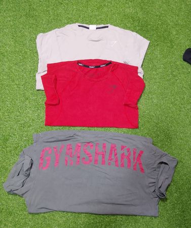 Gymshark Tシャツ