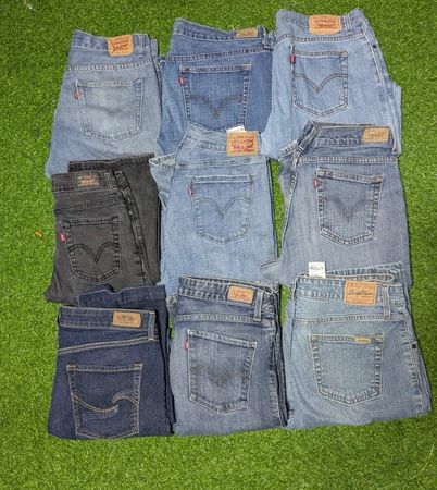 LEVI’S JEANS (B 43)
