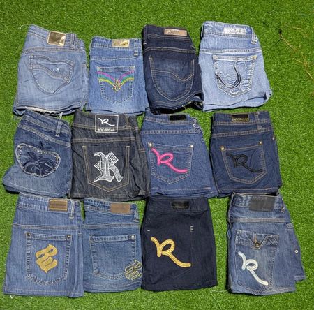 APPLE BOTTOMS AND OTHER MIX BRANDS MINI SKIRTS (B 76)