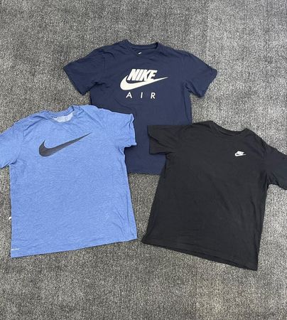 Vintage Nike T-Shirts - (27/03)