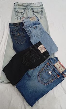 CR7083 Vintage True Religion Men’s Jeans