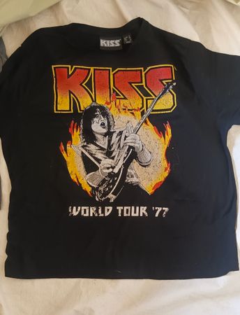 Mixed Graphic T-Shirts 19 pieces