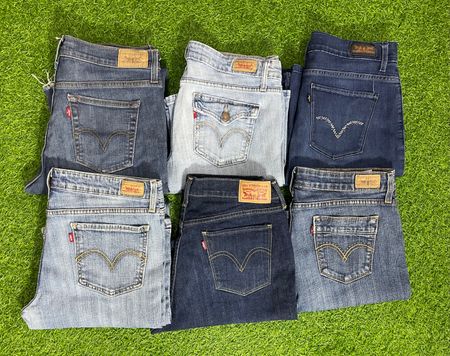 Ladies Levis Jeans