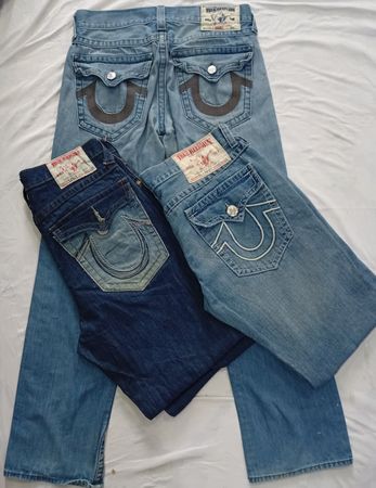 CR7137 True Religion Men’s Jeans