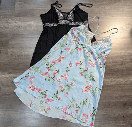 4693 - Y2K Style Camisole